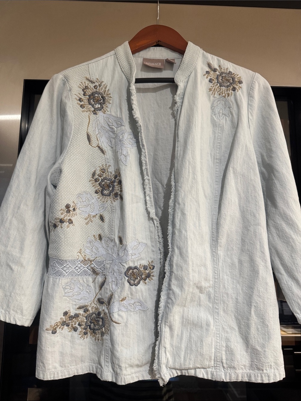 Chico’s Embroidered Linen Blend Open Front Jacket Size 1 Floral Boho Cottagecore - Picture 2 of 7